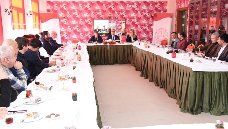 Müdür Tatlı Öğretmenlerle Edremit'te Buluştu