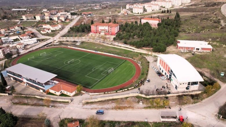 Sındırgı'ya Tam Donanımlı Spor Kompleksi Geliyor