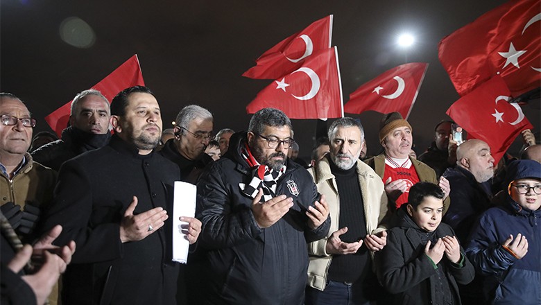 Taksiciler Şehitler İçin Toplandı