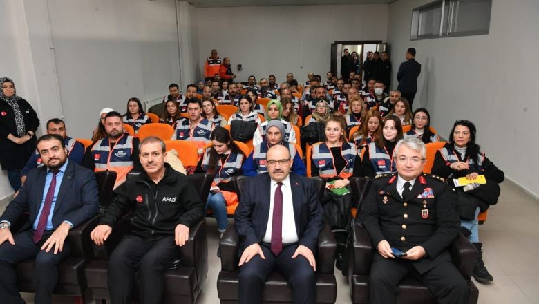 Vali Ustaoğlu AFAD Eğitimine Katıldı