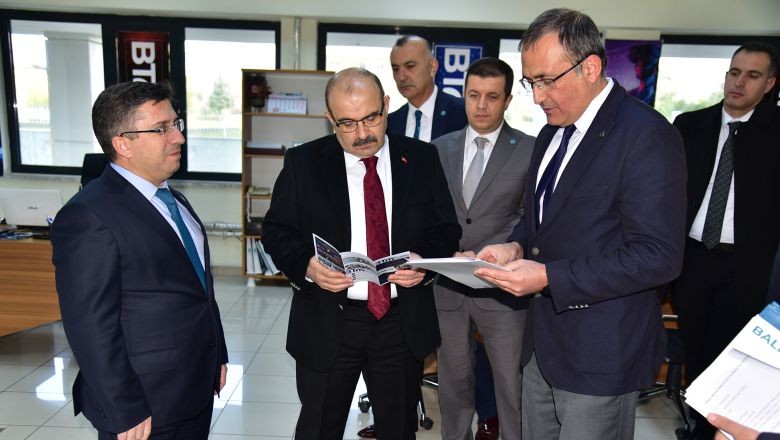 Vali Ustaoğlu Balıkesir Üniversitesini Gezdi