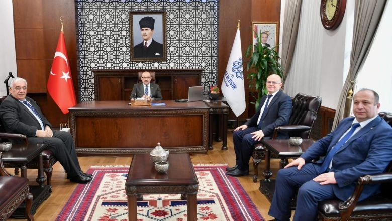 Vali Ustaoğlu Susurluk İlçe Yöneticilerini Ağırladı