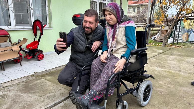Yerli Araç TOGG ile Akülü Aracı Teslim Ettiler