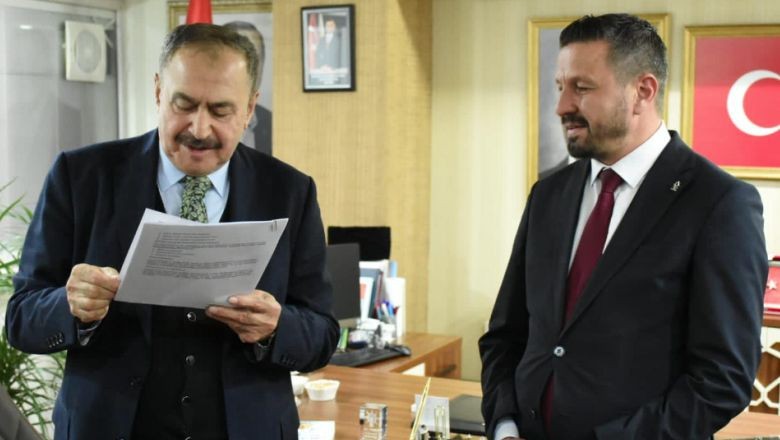 Eski Bakan Eroğlu Balıkesir’de
