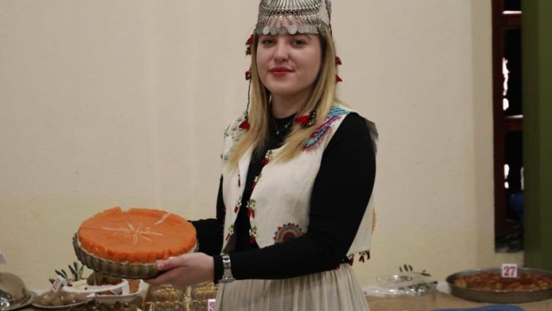 Burhaniye'de Zeytinyağlı Yemekler Yarıştı