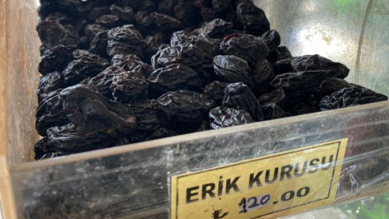 Balıkesir'in Lezzet Hazinesi: Kuru Erik