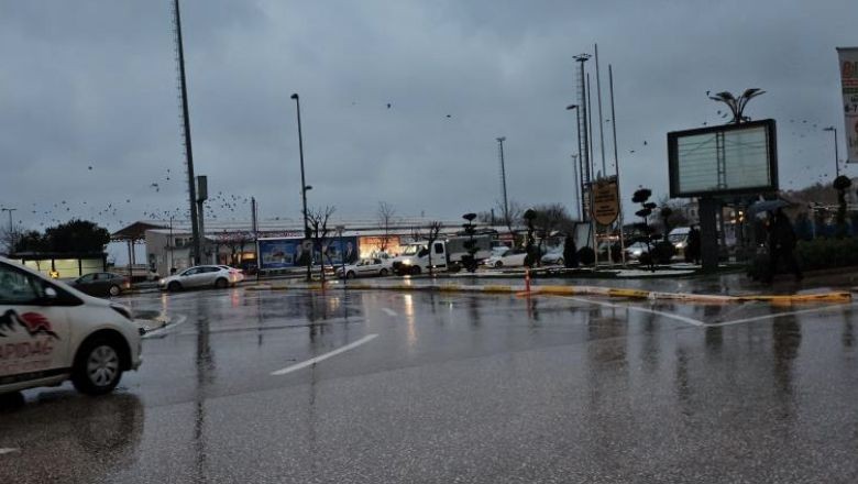Bandırma'yı Şiddetli Yağış ve Fırtına Vurdu!