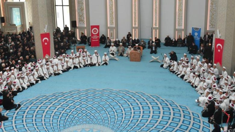 Balıkesir'de 118 Genç Hafız Mezuniyet Coşkusu Yaşadı