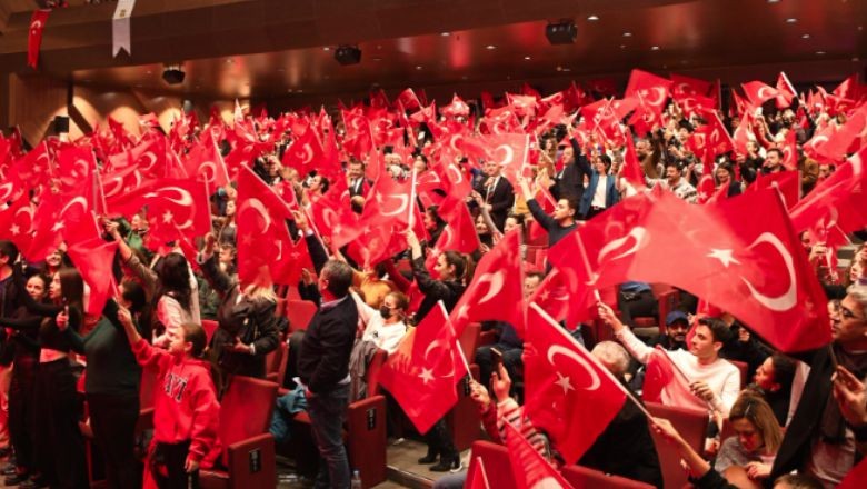 Balıkesir'de Genç Müzisyenlerden Unutulmaz Bir Gece