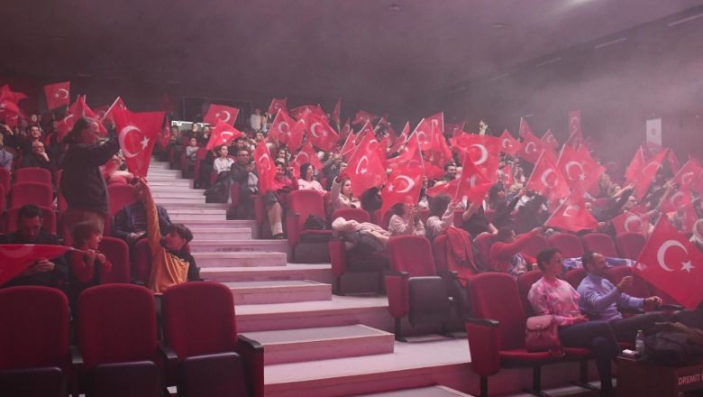 MOD10 Gençlik Orkestrası Edremit'i Coşturdu