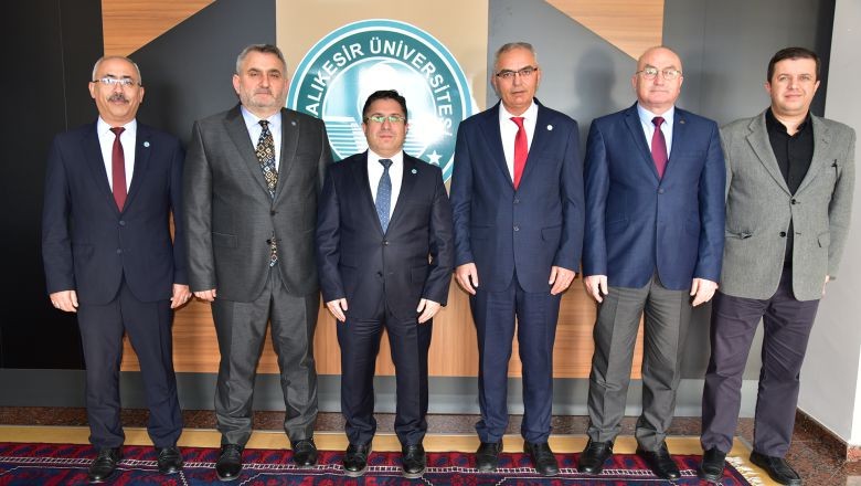 NEF'de Dekanlık Devir Teslimi