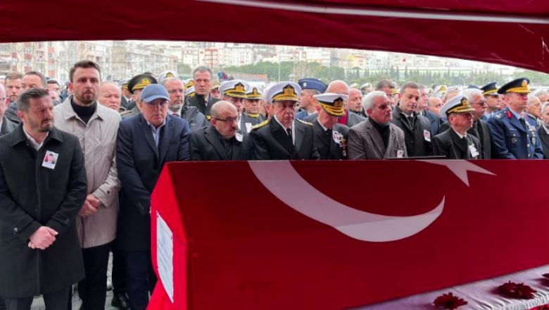 Erdek Denizci Şehidine Ağladı