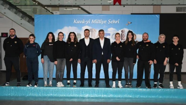 Balıkesir Annelerine Özel Spor Projesi