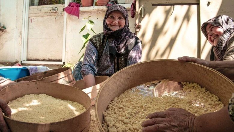 Bu Helvanın Tarifi Balıkesir'de Saklı