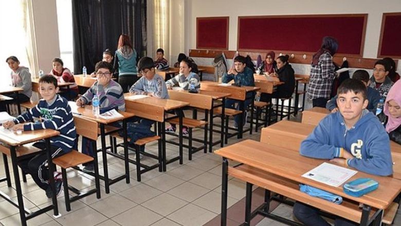 Okullar Bugün Açıldı