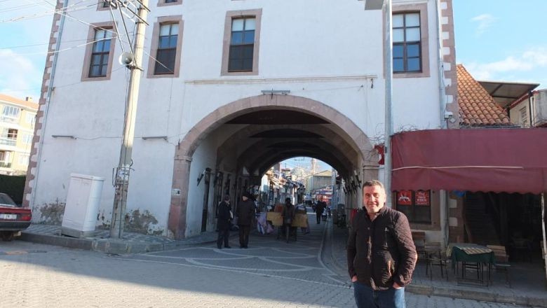 Altından Yol Geçen Camiye Büyük İlgi