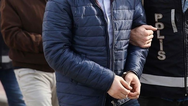 Aranan 2 Şahıs Eğlence Mekanında Yakalandı