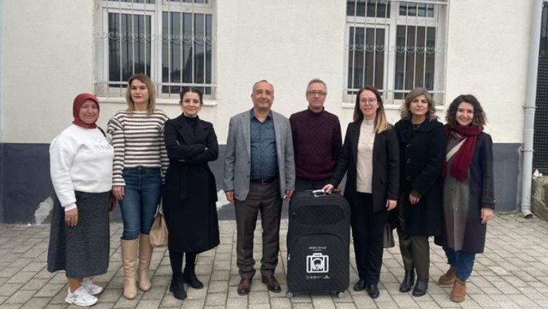 Atatürk'e Vefa Valizi Balıkesir'de