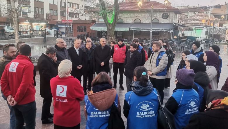 Balıkesir Yetkilileri Deprem Şehitlerini Dualarla Andı