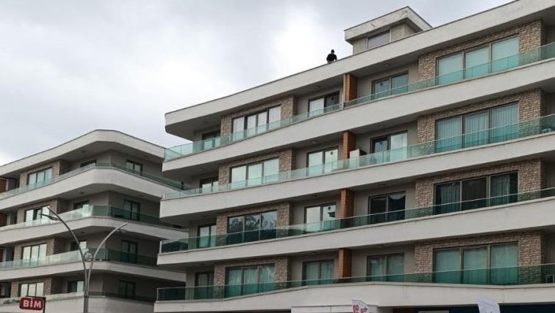 Kız Arkadaşıyla Ettiği Kavga Çatıda Bitti