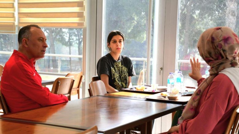 Müdür Özalp Burhaniye'deki Tesisleri İnceledi