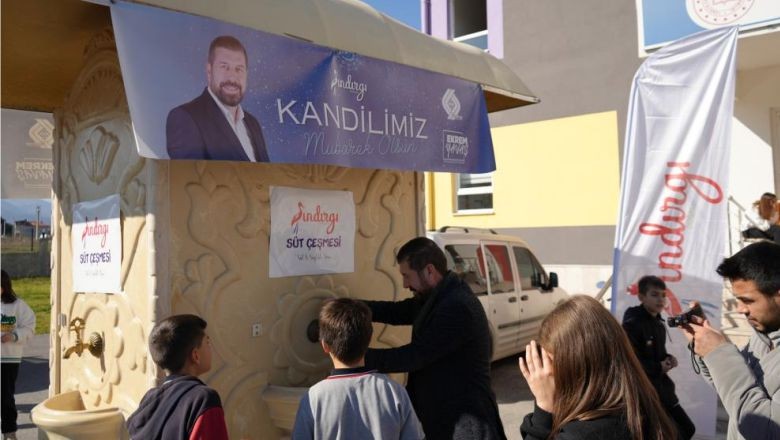 Sındırgı Kandilde Süt İkramıyla Gelenekleri Yaşatıyor