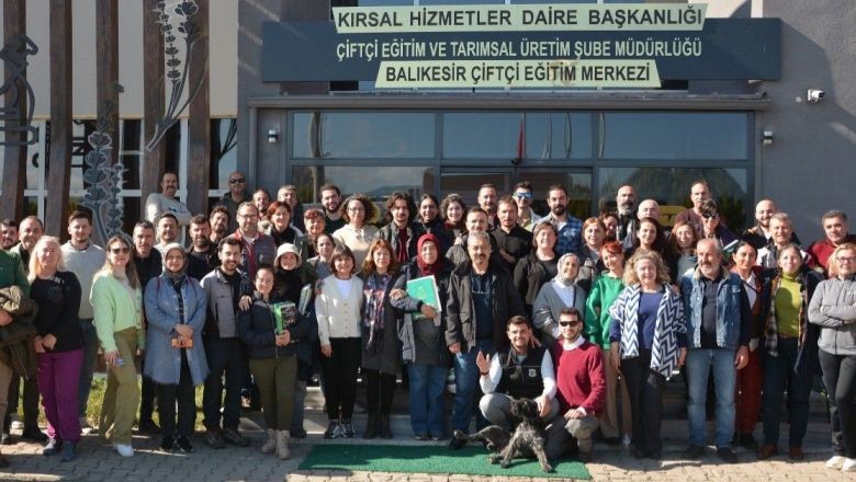 Burhaniye'de Zeytin Yetiştiriciliği Kursuna Yoğun İlgi