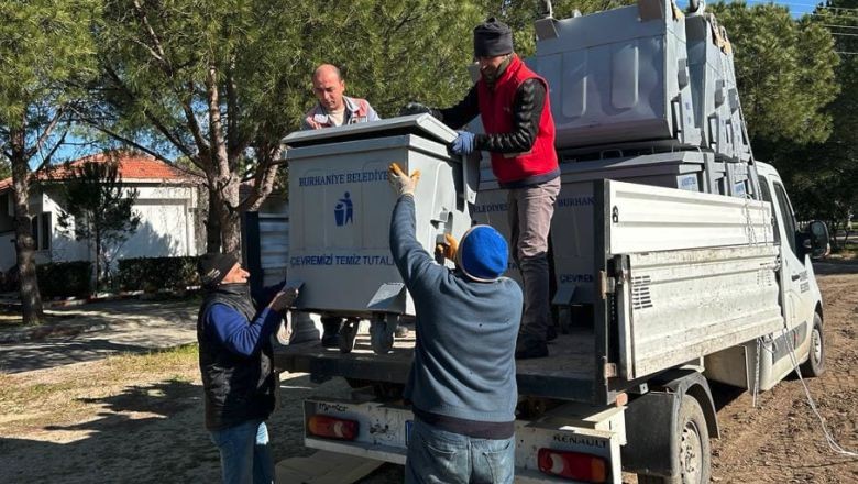 Burhaniye'de Konteynerler Yüz İfadeleriyle Dikkat Çekiyor