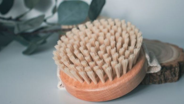 Yüze Kuru Fırçalama Uygulanır Mı?