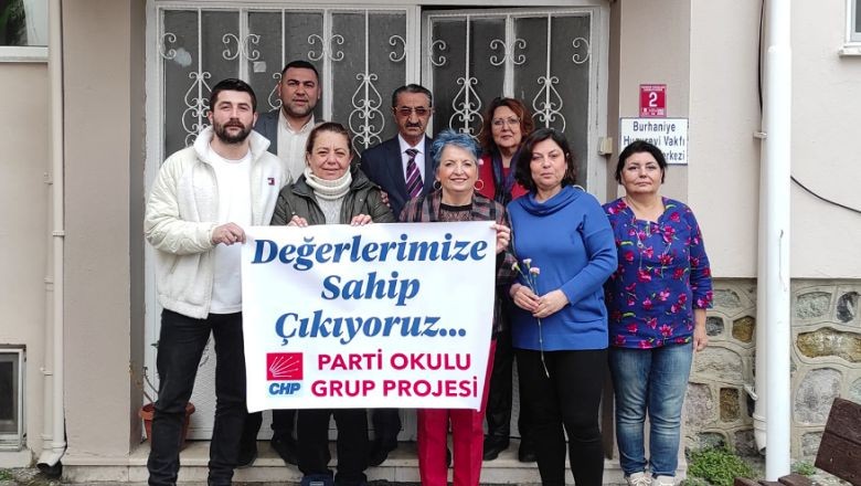Huzurevinde Yaşlılara Keyifli Anlar Sunuldu