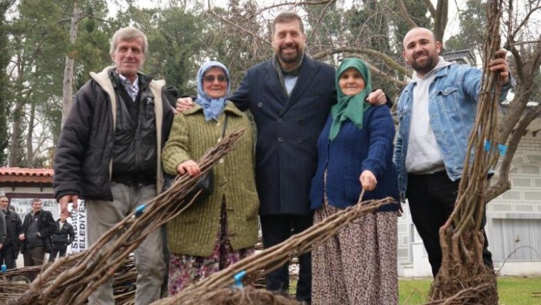 Sındırgı'ya 16 Bin Ceviz ve Badem Fidanı Desteği