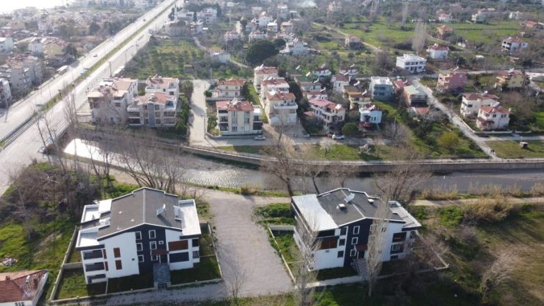 10 Metrelik Mesafede Oruçlarını Farklı Zamanlarda Açıyorlar