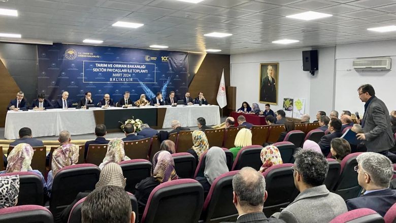 Bakan Yumaklı Balıkesir'in 52 Tarım Projesini Değerlendirdi