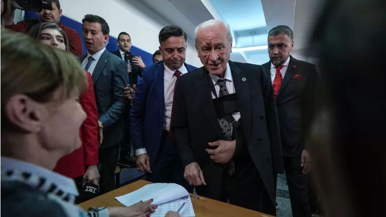Devlet Bahçeli'nin Yüzüne Ne Oldu?