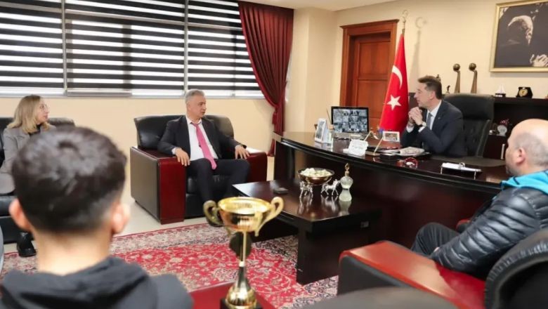 Bandırma Şampiyon Öğrencileri Ağırladı