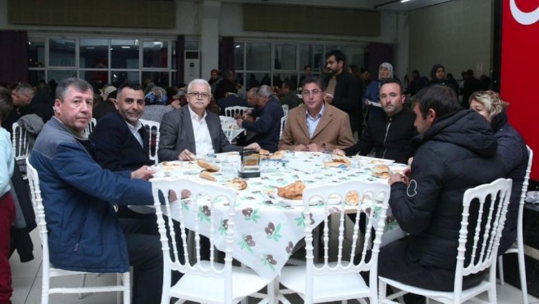 Bin Kişi Burhaniye'de İftar Sofrasında Buluştu