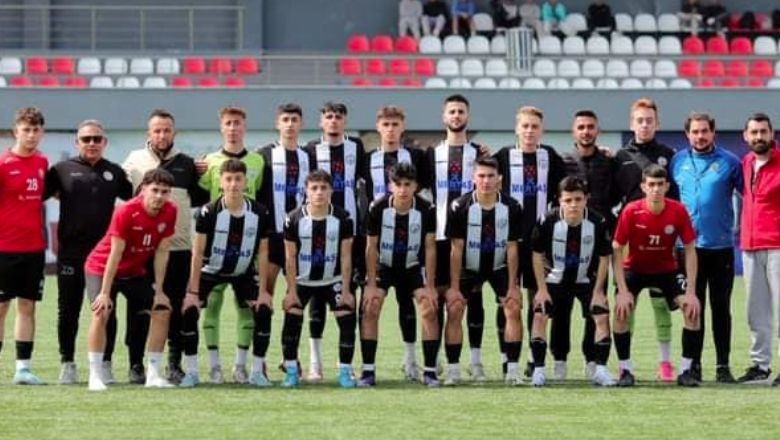Burhaniye Belediyespor Türkiye Şampiyonası'na Yükseldi