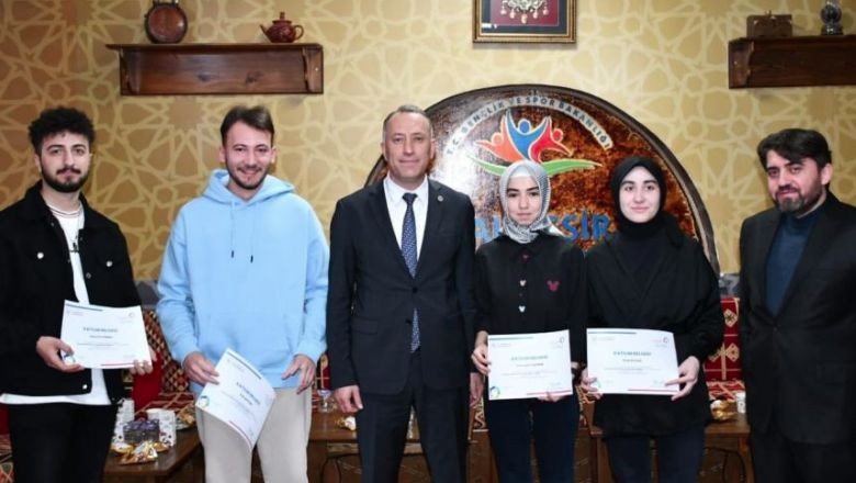 Balıkesir'in Kariyer Atölyeleri Gençlerin Geleceğini Şekillendiriyor