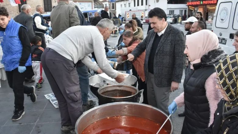 Havran'da Sokaklar Hınca Hınç Dolup Taştı