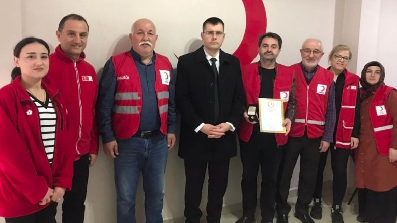 Rekor Kıran Bigadiçli Vatandaşlar Madalya İle Onurlandırıldı