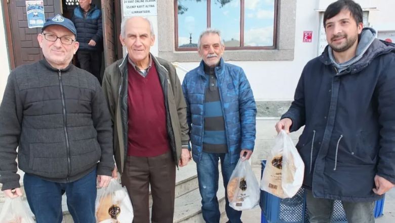 Balıkesir'de Pide Hayrı Yaptı