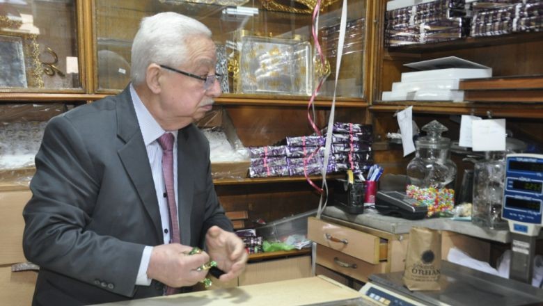 Balıkesirli Akide Şekerini Bilir