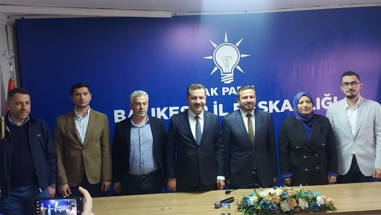 “Balıkesir Ailem Diyorsun Ailene Yalan Söyleme“