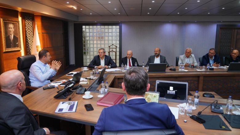 Ahmet Akın İlçelere Özel Toplantılarına Başladı