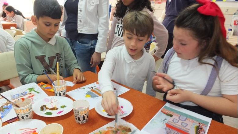 Balıkesirli Öğrenciler Ressam Eşliğinde Resim Yaptı