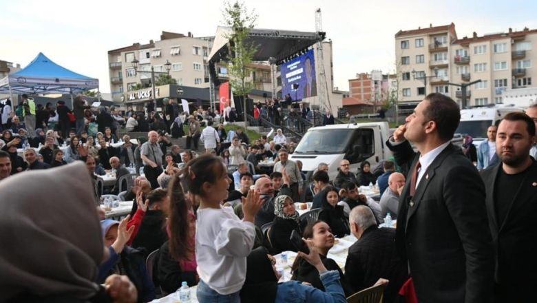 Başkan Ahmet Akın Balıkesirli Hemşehrileriyle Buluştu