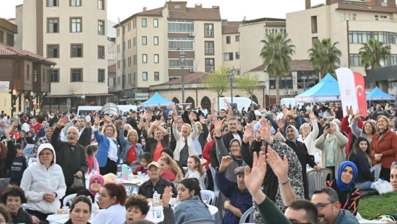 Başkan Ahmet Akın Balıkesirli Hemşehrileriyle Buluştu