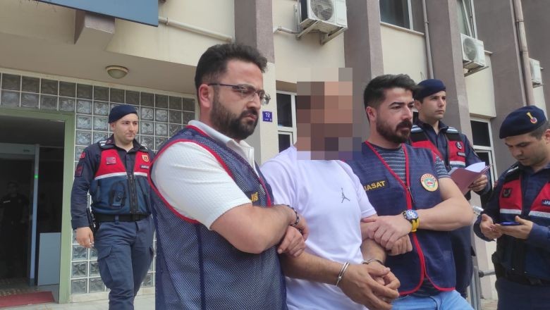 Jandarma 20 Yıldır Aranan Zanlıyı Yemek Sipariş Ederek Yakaladı