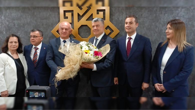 Karesi Belediyesi'nde Devir Teslim Töreni Gerçekleşti