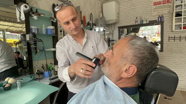 Önce Ölümden Kurtardı Sonra Tıraşa Kaldığı Yerden Devam Etti